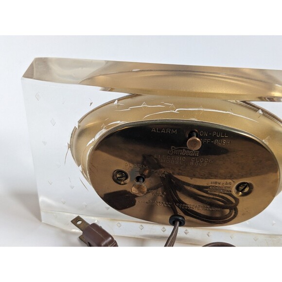 Vintage Sunbeam Lucite Bedside Clock Model B008 Hollywood Regency Glam Gold - Picture 12 of 16